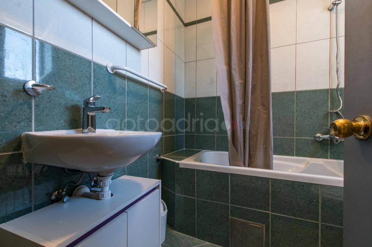 Apartment Vesna With Balcony & Free Parking Makarska Exterior foto